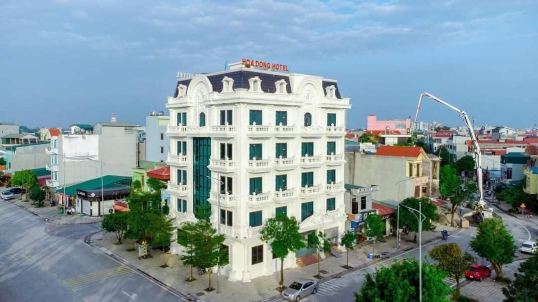 فندق Khach San Hoa Dong Phu Ly المظهر الخارجي الصورة